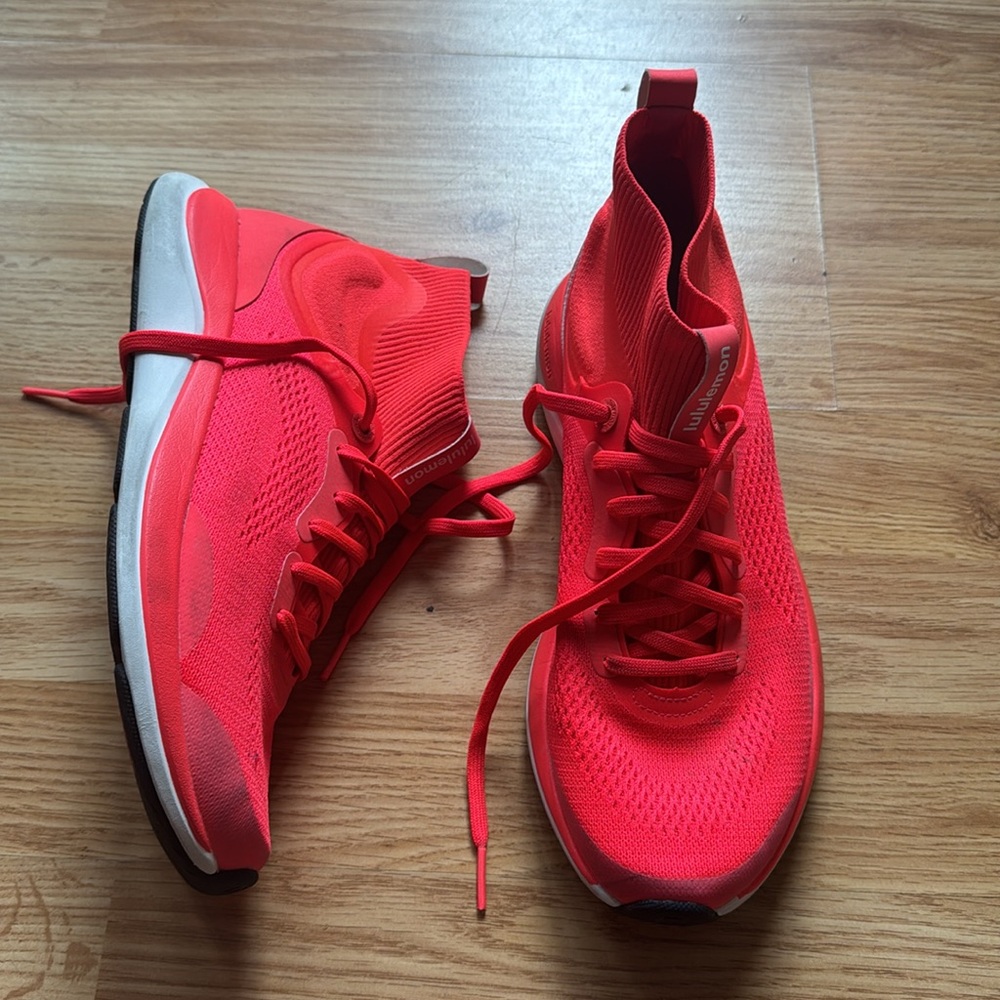 Lululemon Chargefeel 2 Mid Workout Sneakers ✨ size 8.5